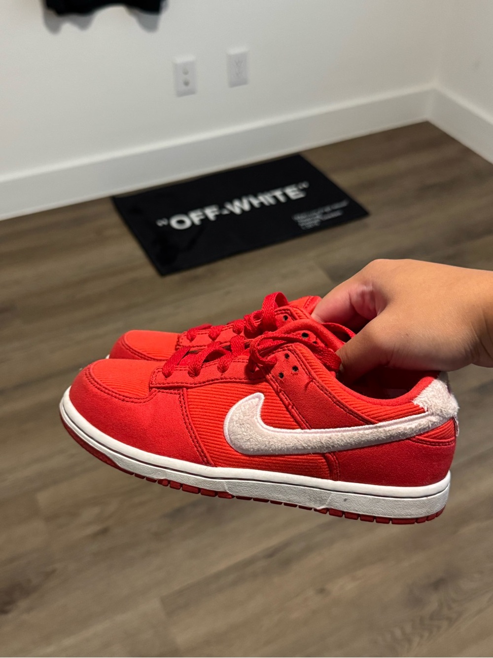 Nike Dunk Low Valentine’s Day – Size 3Y / Women’s 4.5